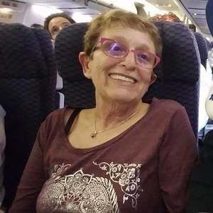 Meet your Posher, Simone